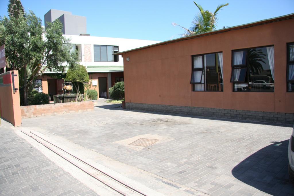Dunedin Star Guesthouse Swakopmund Extérieur photo